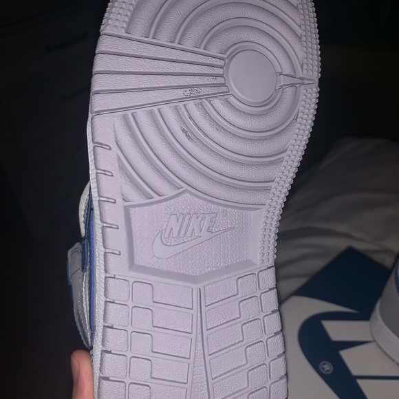 Jordan size 5 women’s - Picture 6 of 7